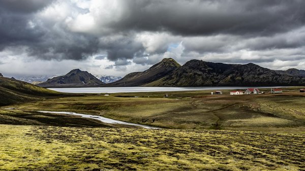 L'impact de la Beauté Naturelle sur l'Estime de Soi : Révélez Votre Confiance Innée